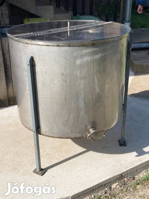 Méz pergető, kaptárak