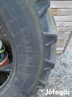 Mezőgazdasági gépre gumiabroncs eladó