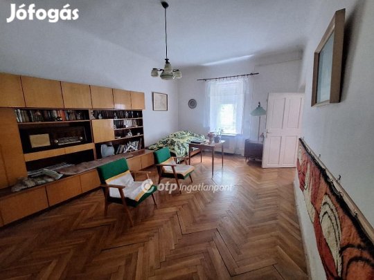 Mezőhegyesi eladó 136 nm-es lakás