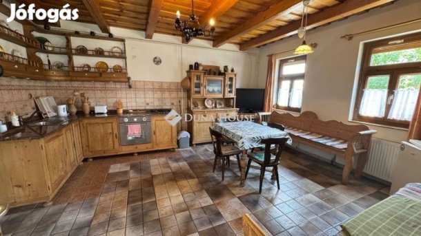 Mezőkövesdi 70 nm-es ház eladó