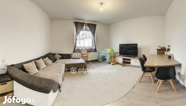 Mezőkövesdi 75 nm-es ház eladó