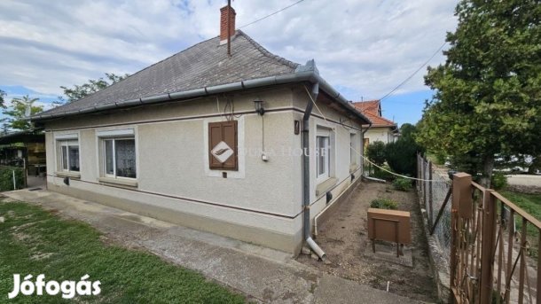 Mezőszentgyörgy, 3 csobás családiház eladó