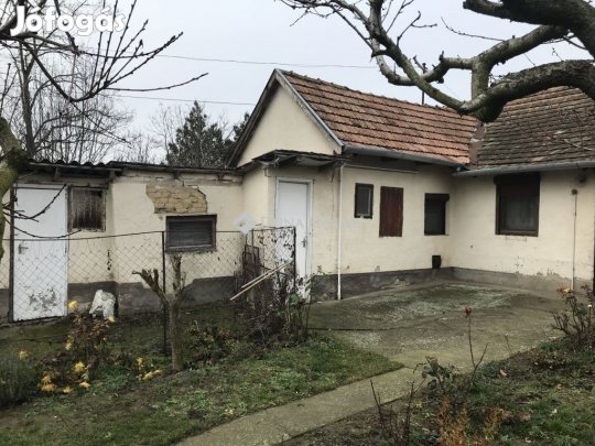 Mezőszilasi 70 nm-es ház eladó