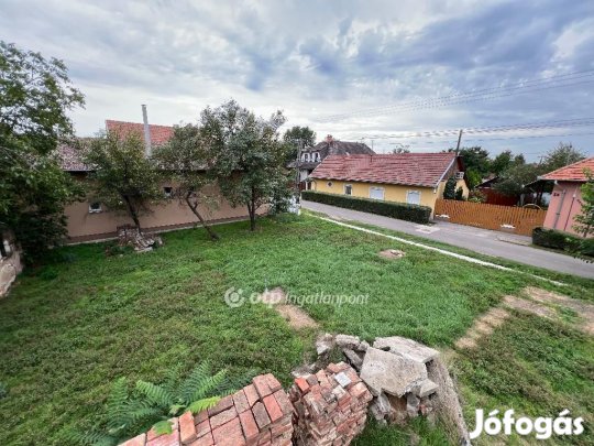 Mezőtúri eladó 707 nm-es telek