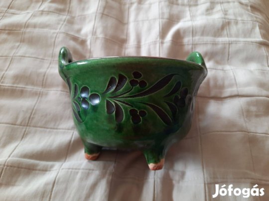 Mezőtúri zöldmázas, díszes mintával, három lábú kerámiakaspó