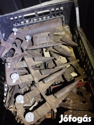 Mf 70 alkatrész eladó