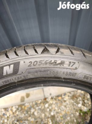Michelin Primacy 4 205/45 R17