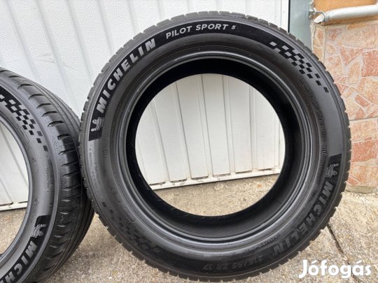 Michelin nyári gumi 215/55R17
