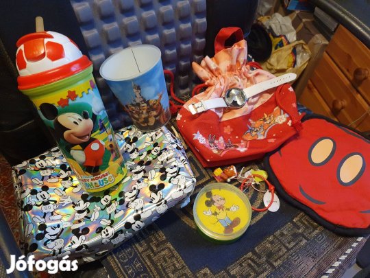 Mickey-Minnie egér csomag -kulacs, óra, táska, pohár, neszeszer