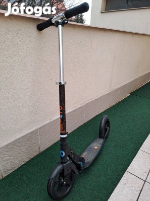 Micro Mobility Black Svájci prémium roller, újszerű 