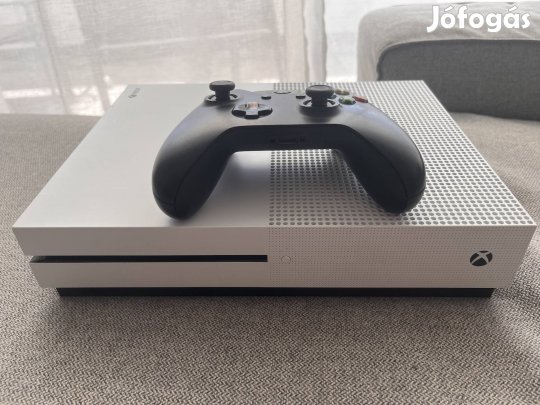 Microsoft Xbox One S 500GB - vezeték nélküli kontrollerrel