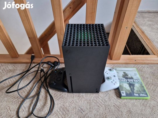 Microsoft Xbox Series X / 2 kontroller / Kábelek / Játék