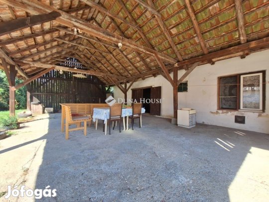 Mihályii 138 nm-es ház eladó