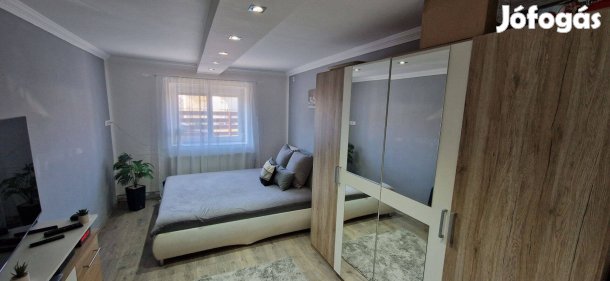 Mikepércs Debrecen felőli részén felújított családi ház eladó