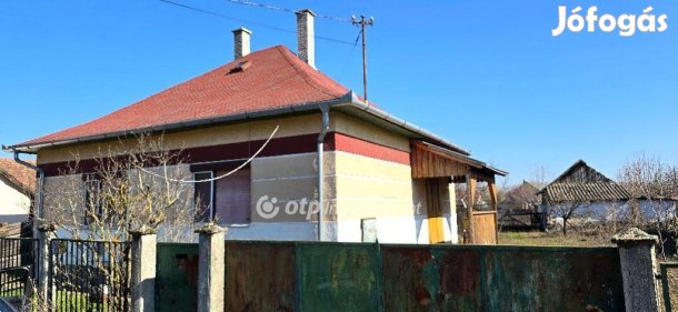 Mikepércsi 80 nm-es ház eladó