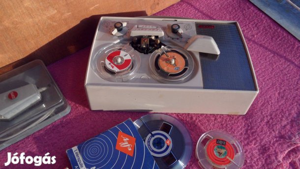 Mikrofon asztali antik, hozzá elemes ipari magnetofon új állapot