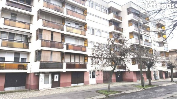 Mikszáth Kálmán utcán 57 m2 2 szobás lakás kiadó