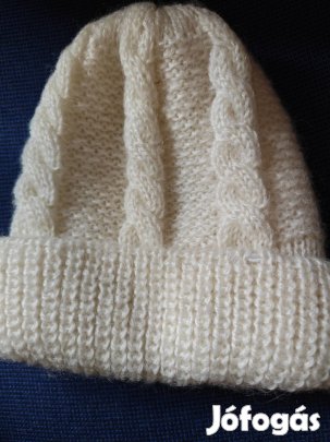 Milanóban vásárolt új prémium minőségű téli sapka különlegesség