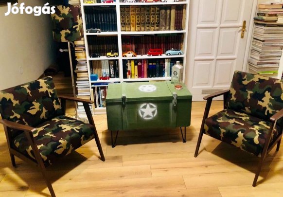 Military  2 db fotel és asztal
