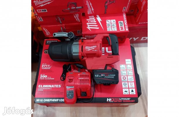 Milwaukee 1 colos ütvecsavarozó szett Ajándékkal !