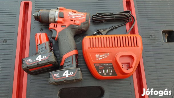 Milwaukee M12 FPD 402C ütvefúró csavarozó szett