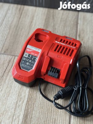 Milwaukee M12-M18 FC Rapid Charge gyorstöltő