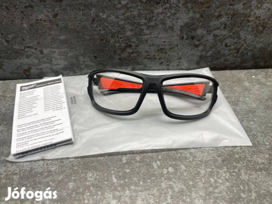 Milwaukee Prémium védőszemüveg víztiszta keretes karc pára mentes