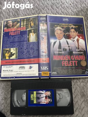 Minden gyanú felett vhs nagytok krimi