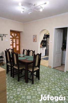 Mindenhez közel, mégis távol!