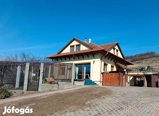 Mindenhol jó, de a legjobb itt vár Rád 13590_bhv