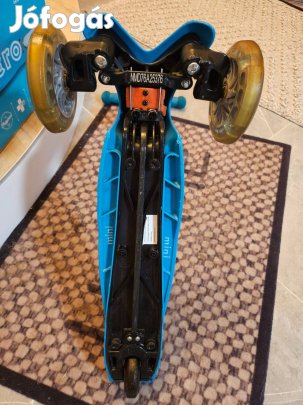 Mini Micro Roller Ocean Blue Led kerekekkel