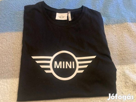 Mini póló, fekete dombornyomott T-shirt