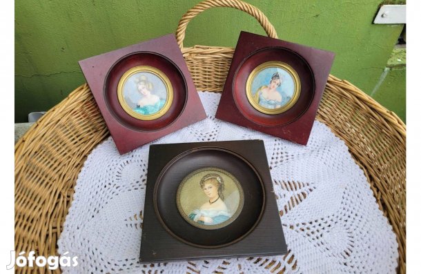 Miniatűr festmény francia női portré fa keretben 3 db