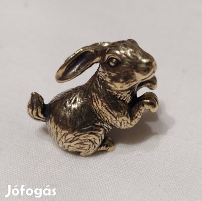 Miniatűr sárgaréz nyuszi figura