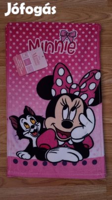 Minnie mintás kéztörlő kislányoknak