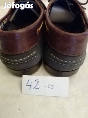 Minőségi Columbia márkájú 42-es férfi cipő, kívül belül bőrből van