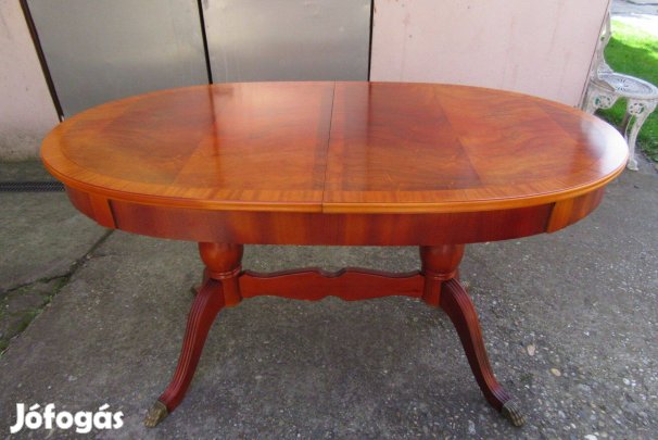 Minőségi bővithető étkezőasztal-asztal 135 cm széles