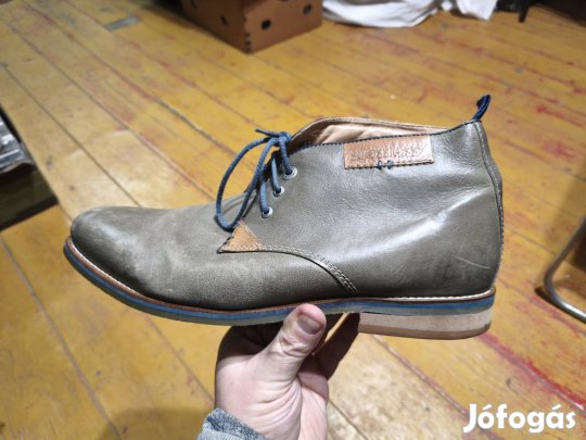 Minösegi ferfi cipő 46.