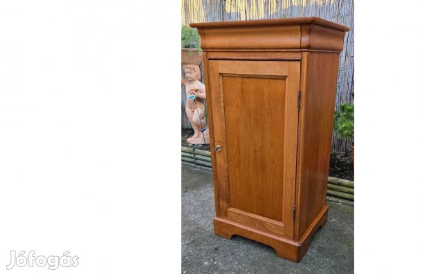 Minőségi magas egy ajtós teli fa komód