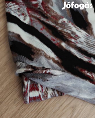 Minőségi rugalmas finomkötött viszkóz női kardigán L-XL