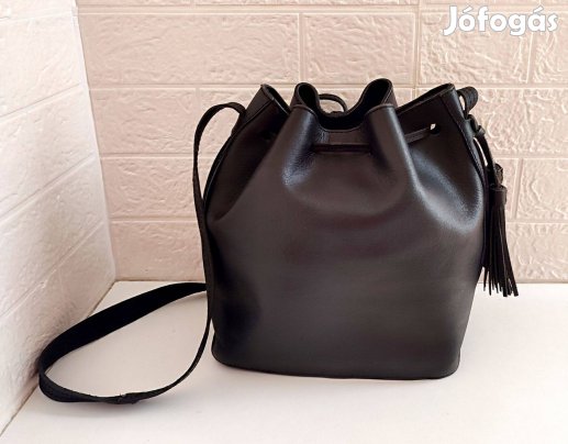 Mint&Berry bőr válltáska - keresztben is hordható!