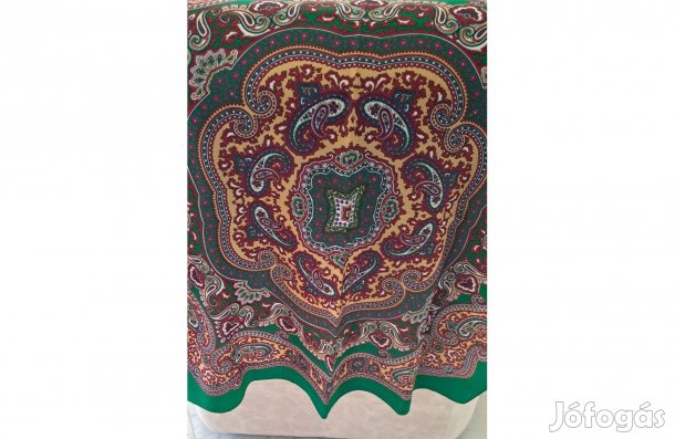 Mintás, zöld szélű selyem kendő-sál eladó