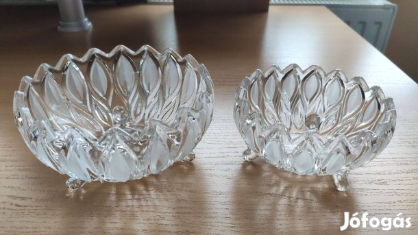 Mintás üveg kínáló tálak