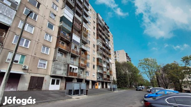 Miskolc Avason 3 emeleti ,2 szobás,lakás Eladó