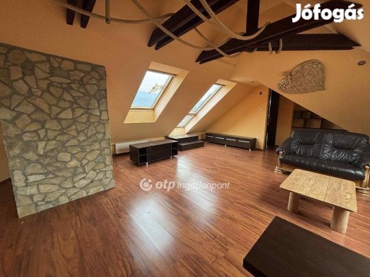 Miskolc, Diósgyőr, 100 nm-es, 2 szintes lakás!