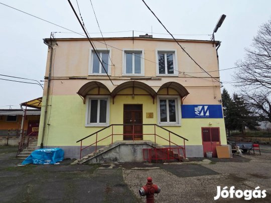 Miskolc likőrgyár területén irodaház, raktárakkal eladó