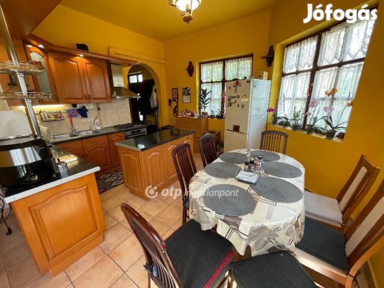 Miskolci eladó 160 nm-es lakás