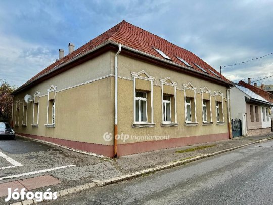 Miskolci eladó 350 nm-es ház