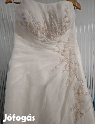 Miss Paris használt, kiváló állapotban menyasszonyi ruha (36-40)
