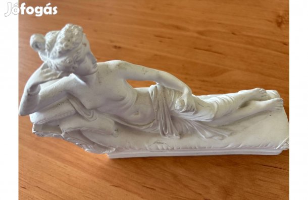 Mitológiai alakot ábrázoló kisplasztika